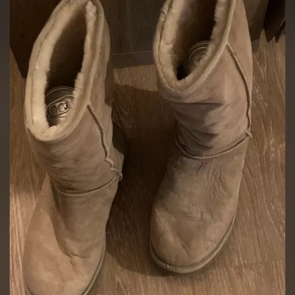 Size 10 UGG Boots 14” tall w/thick and plush genuine shearling lining. Worn Once - Picture 1 of 4